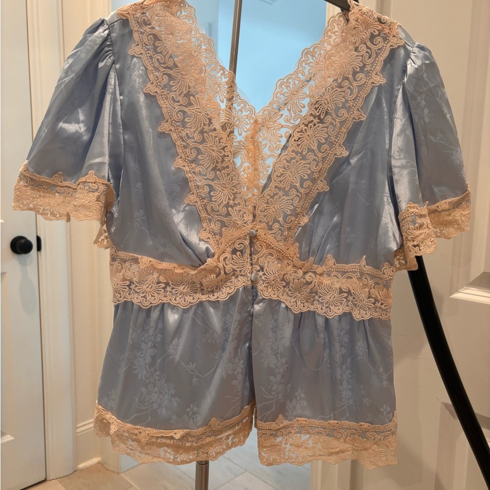 Elegant Lace-Trimmed Light Blue Top Size Large
